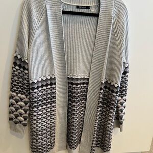 Nic+Zoe Gray and Burgundy Patterned Women's Sweater
